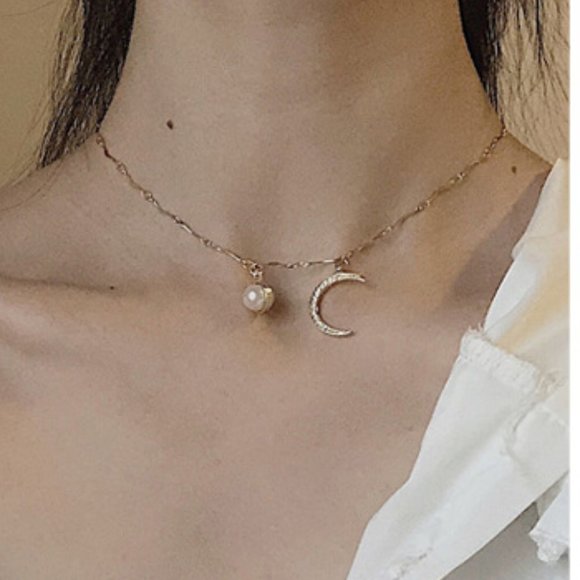 💕LAST ONE Moon Faux Pearl Necklace - Picture 7 of 14